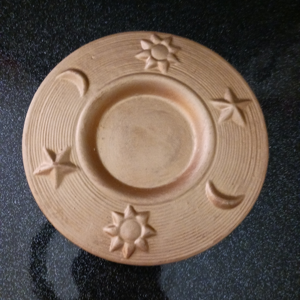 Vintage Gold Sun, Moon and Stars  on White Candle with Gold Candle Holde… - Picture 5 of 6